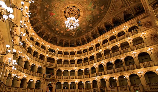 Car hire in Bologna